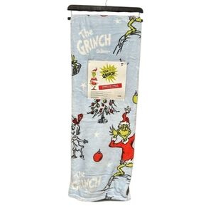 The Grinch Oversized Throw Blanket